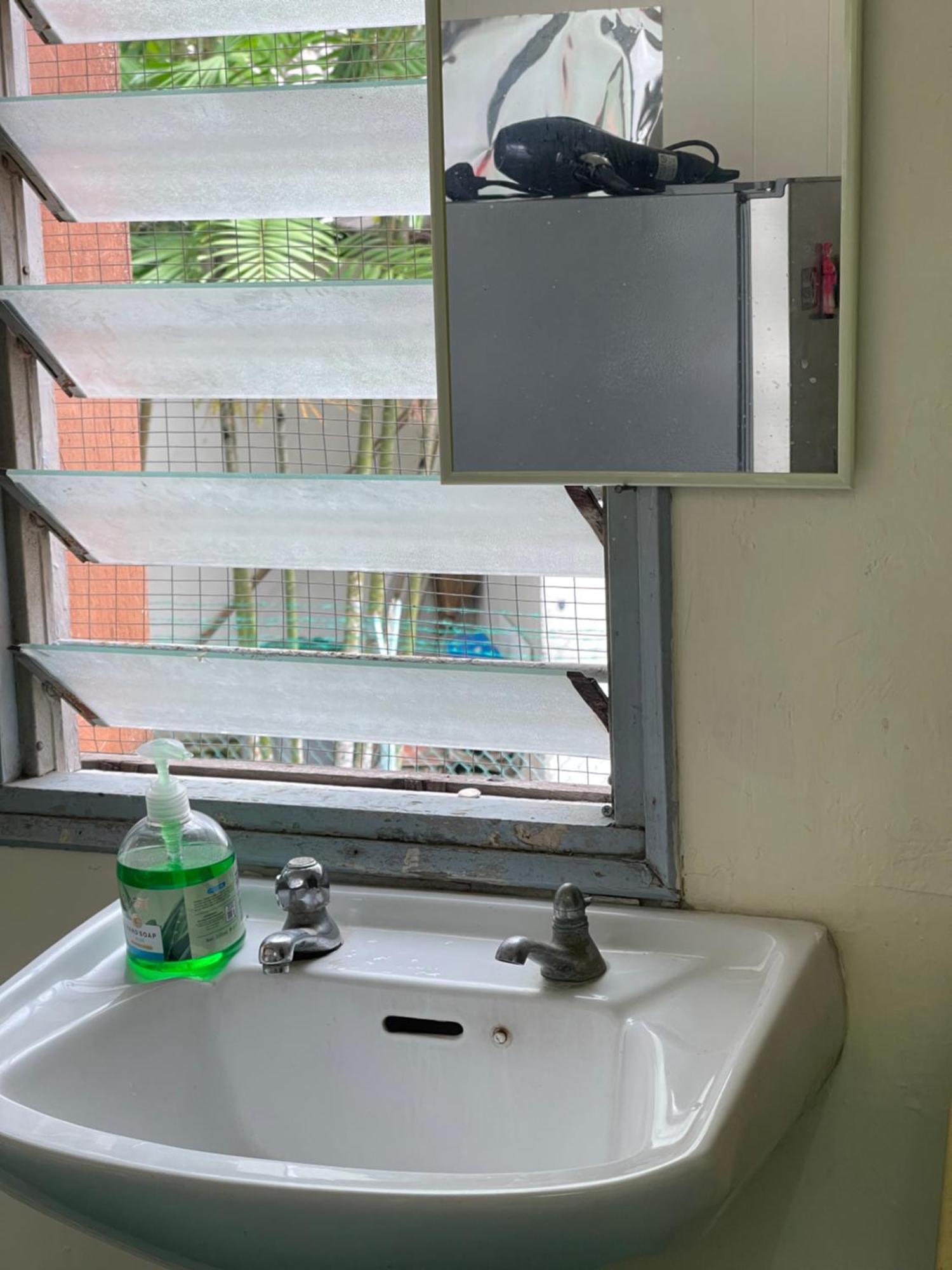 Pelangi Capsule Hostel Johor Bahru Exterior foto