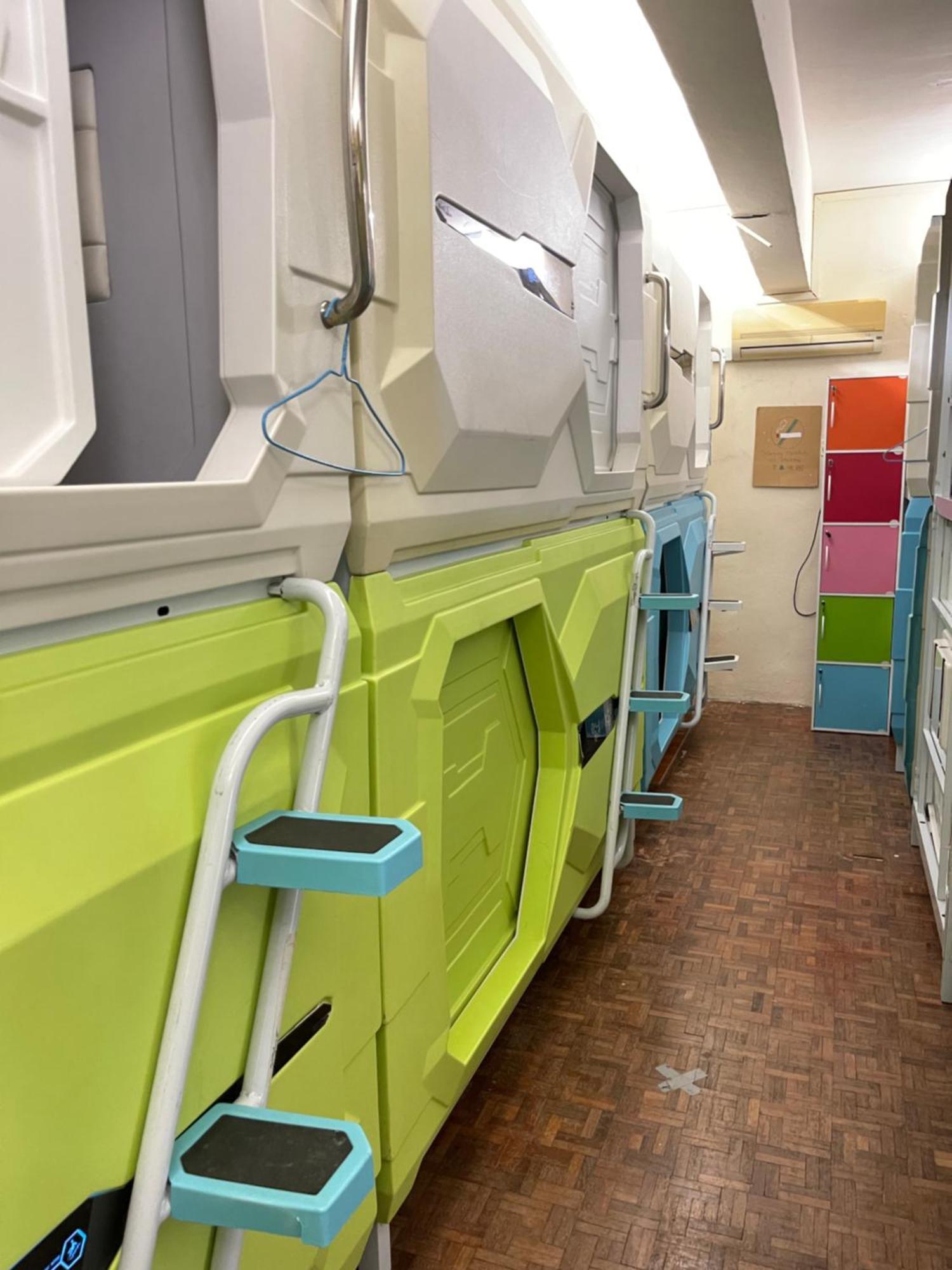 Pelangi Capsule Hostel Johor Bahru Exterior foto